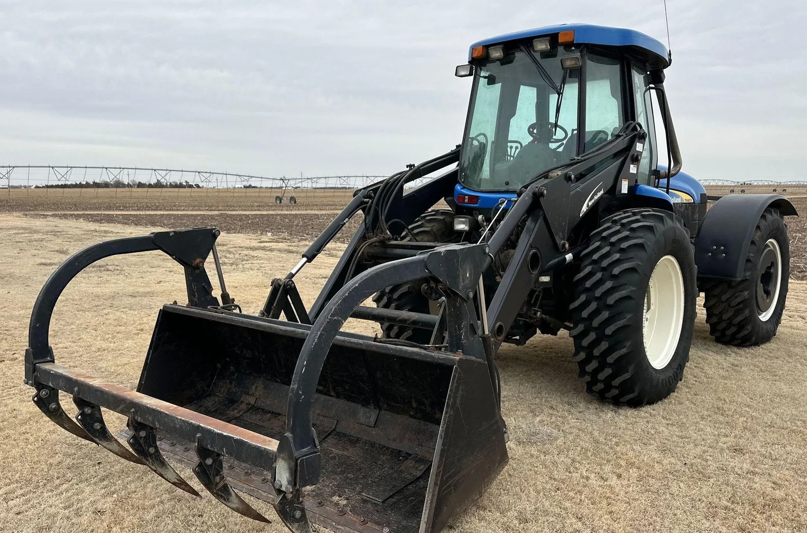 2012 New Holland TV6070 bi-directional tractor